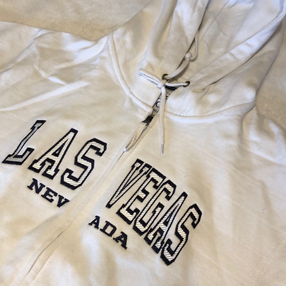 Zip up - Picture 2 of 2